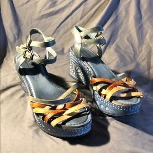 Size 36 Pikolinos wedge sandal